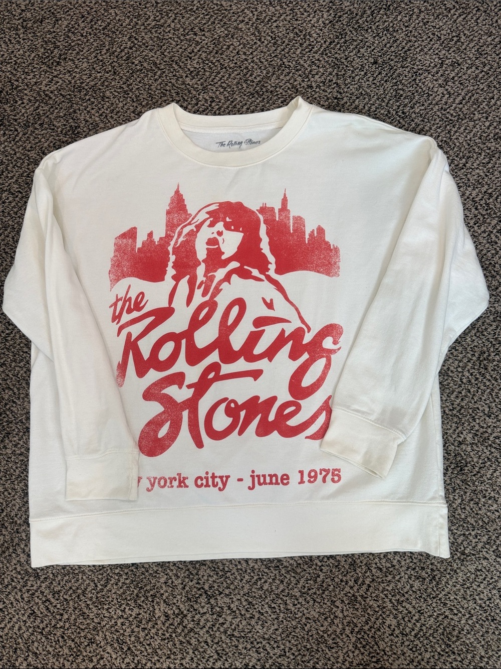 the Rolling Stones cream crewneck Sweatshirt with Red Graphic from AE